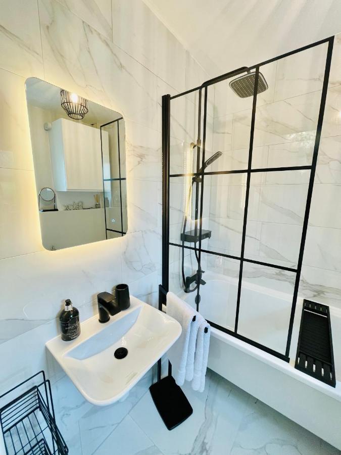 Cotswold Chic Retreats "Cloud Nine" Central Chipping Campden-Parking-Garden 외부 사진