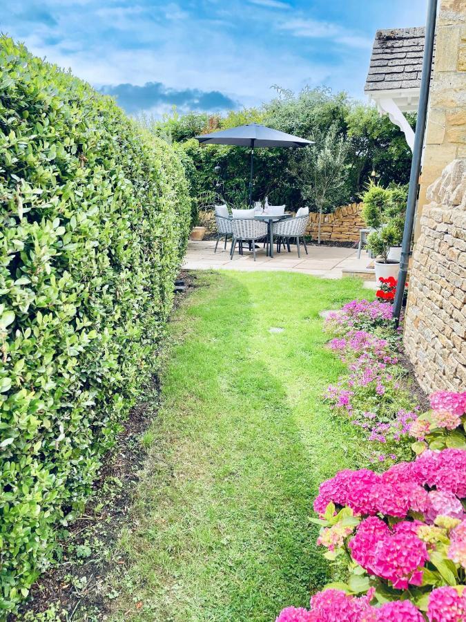 Cotswold Chic Retreats "Cloud Nine" Central Chipping Campden-Parking-Garden 외부 사진